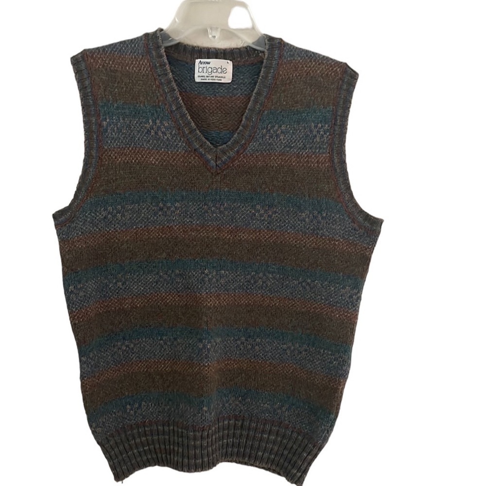 Arrow brigade vest. Vintage Men’s size L. Tan/blue/terracota EUC. Wool …